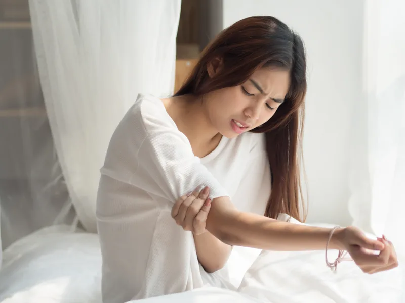How Schanuth Family Chiropractic treats elbow pain in Council Bluffs